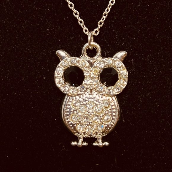 Silver Tone Cable Chain Necklace W/Black And Clear Rhinestone Owl Pendant (3852) - Picture 2 of 7